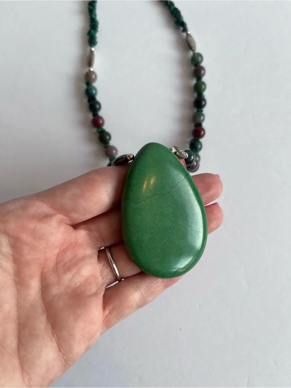Green Stone Chunky Statement Necklace Vintage Estate Sale Jewelry